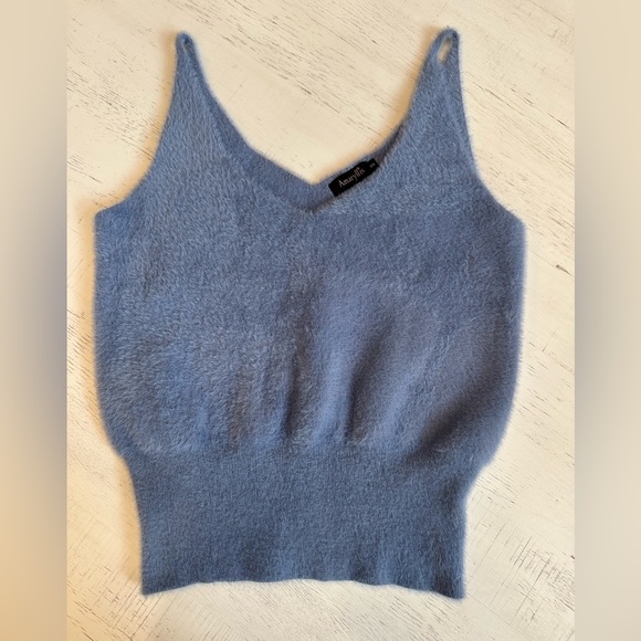 Amaryllis Tops - Amaryllis light blue sweater tank. Like new. Size Small